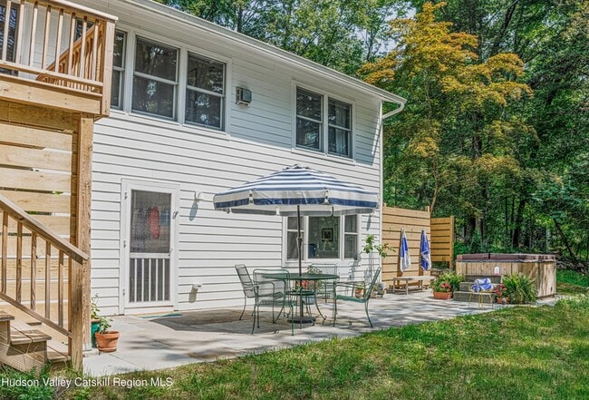 Building Photo - 19 Bakertown Rd