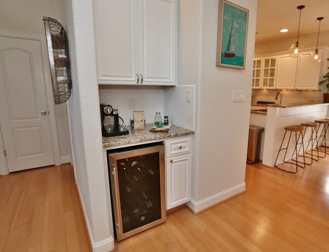 Building Photo - 3-Bedroom Condo 1/2 Mile from Oceanfront! Stainless Steel Appliances - Granite Counter Tops - All...