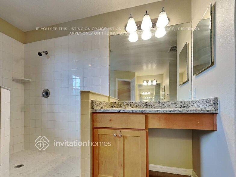 Building Photo - 536 Big Sioux Ct