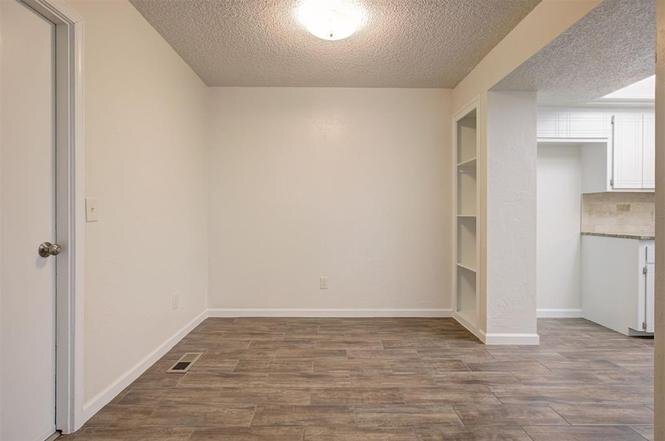 Building Photo - 9021 N Rockwell Dr