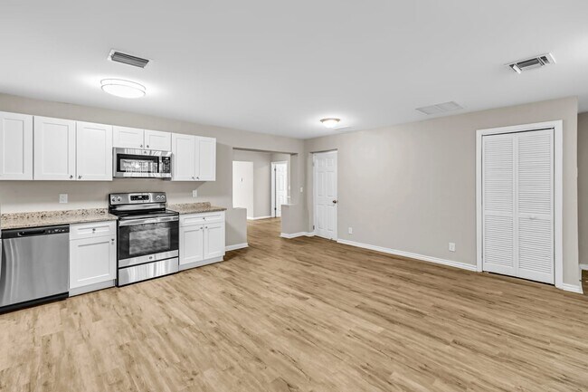 Building Photo - 319 Sw 9Th Ave