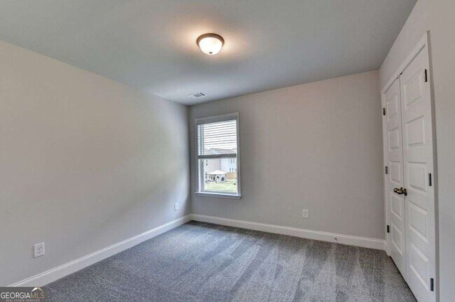 Building Photo - 7309 Yewtree Dr
