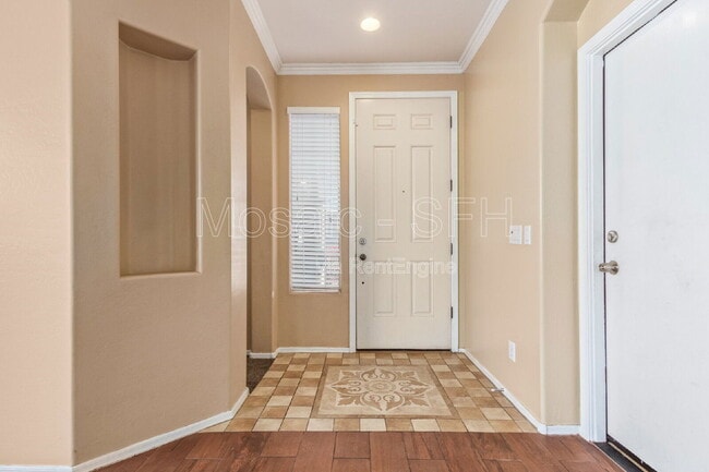 Building Photo - 3018 S 102nd Ln