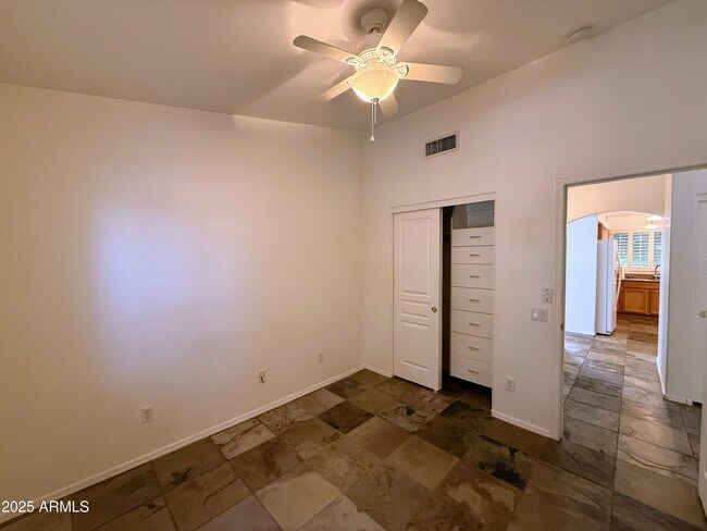 Building Photo - 4680 S Greythorne Way