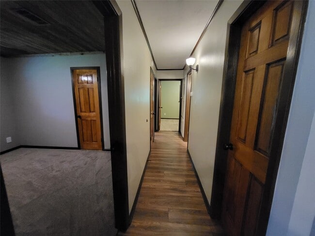 Building Photo - 30 Rdg Crk Dr