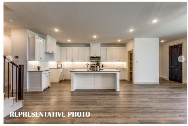 Building Photo - 9015 Scarp Hl Ln