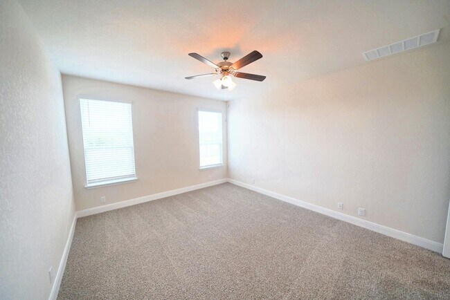 Building Photo - Stunning New Cibolo Home Now Available in Steel Creek - Realtor Commission: $500