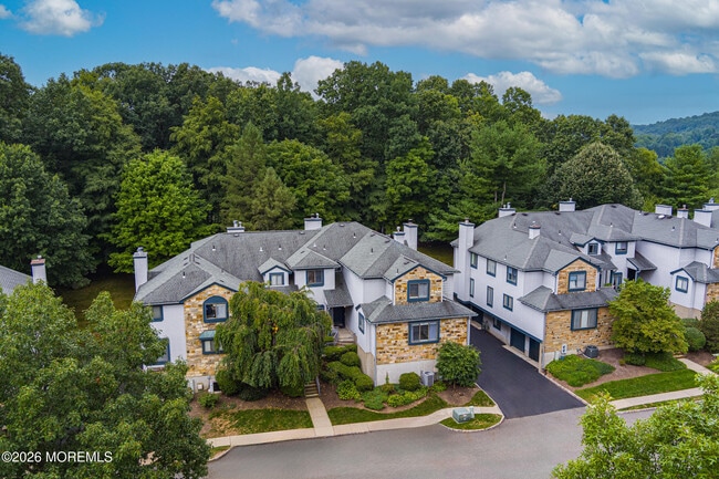 Building Photo - 70 Overlook Dr