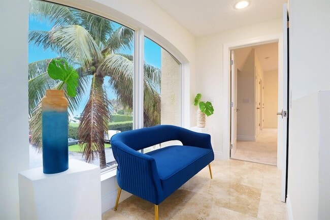 Building Photo - 247 S Ocean Blvd