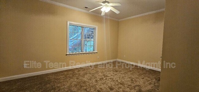 Building Photo - 6926 Linkside Ct