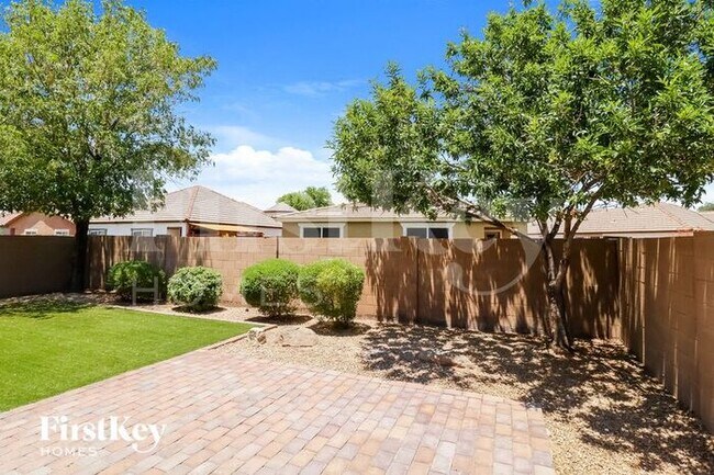 Building Photo - 14828 W Riviera Dr
