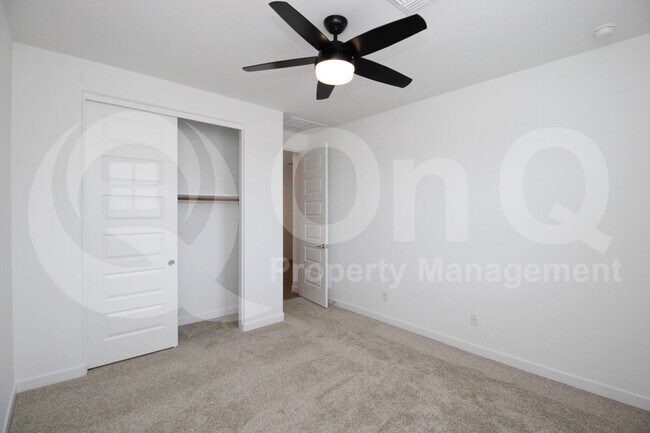 Building Photo - 23097 E Saddle Way