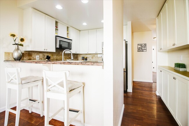 Building Photo - 1398 Meadow Ridge Cir