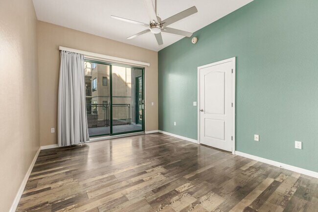 Building Photo - 2302 N Central Ave