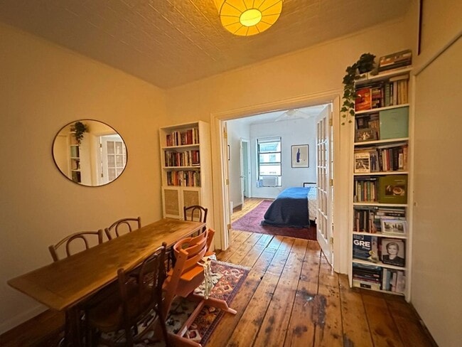 Building Photo - 82 Carroll St