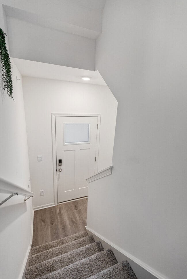 Building Photo - 2016 Yellowstone Blvd