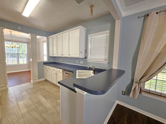 Building Photo - 127 Cirrus Ct