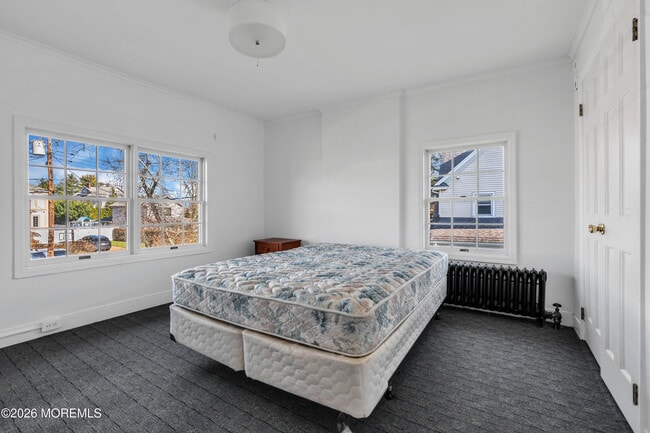 Building Photo - 3 Royal Pl