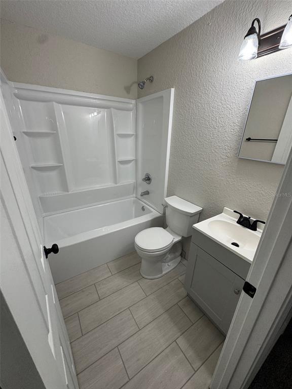 Building Photo - 1199 Bentley Rd