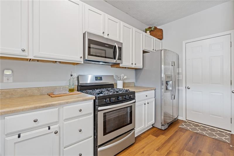 Kitchen - 2280 Baker Station Dr