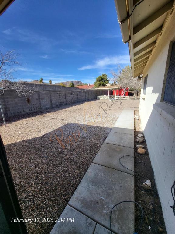 Building Photo - 969 Shadow Crest Cir