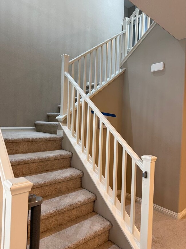 Building Photo - 4bedroom 3 bath 3 car garage