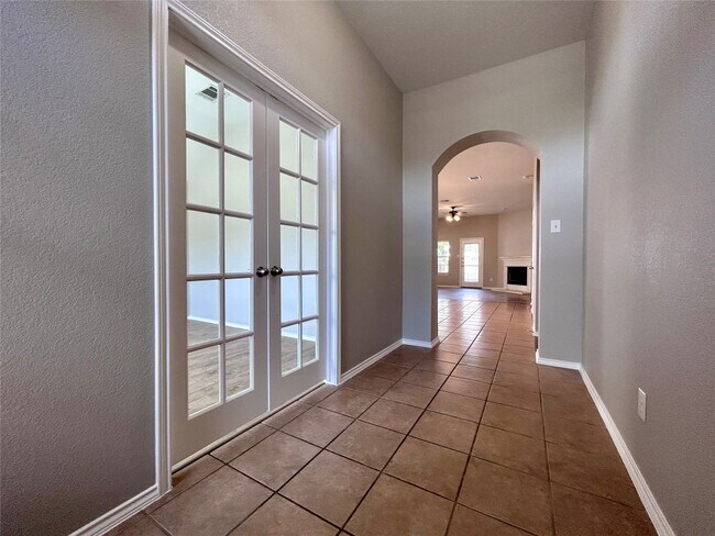 Building Photo - 2037 Rachel Ln