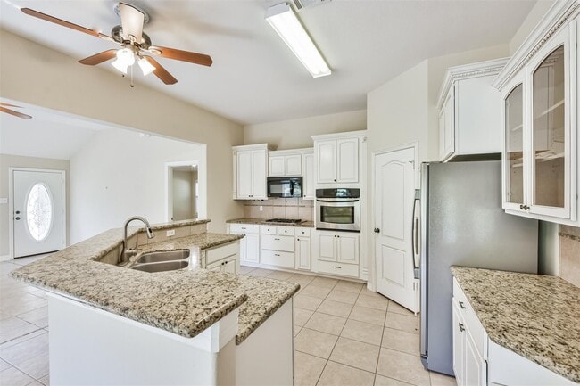 Primary Photo - 6211 FM1374