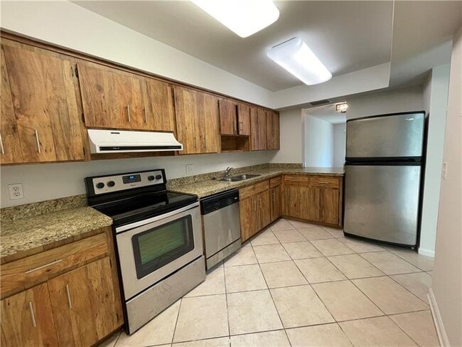 Building Photo - 3601 NE 22nd Ave