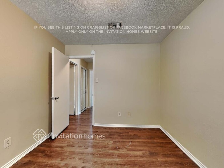 Building Photo - 11163 Wheatridge Dr
