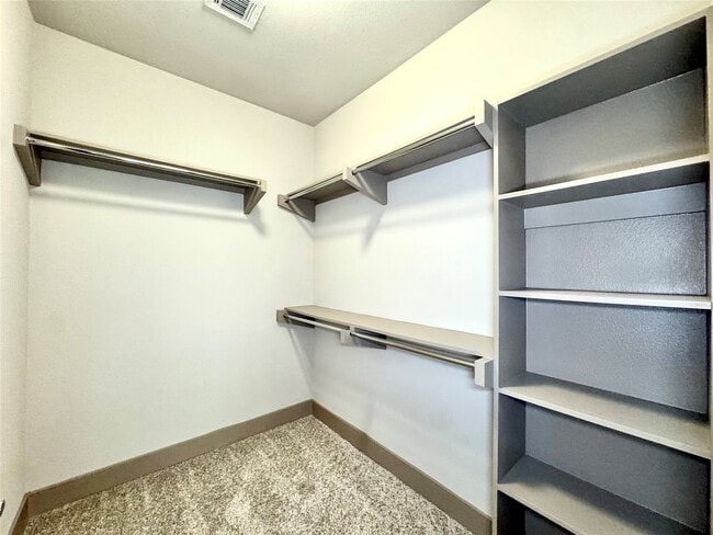 Building Photo - 5454 Washington Ave