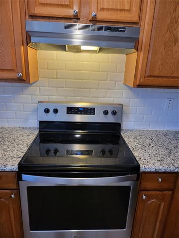 Building Photo - 3335 Briaroaks Dr