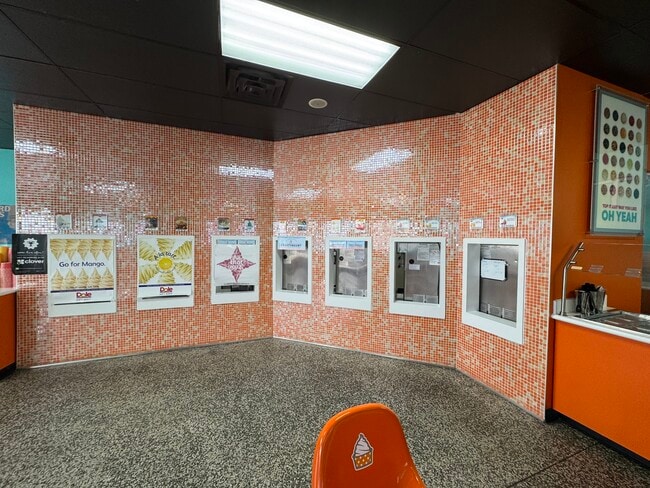 Building Photo - Twist Frozen Yogurt Oscoda