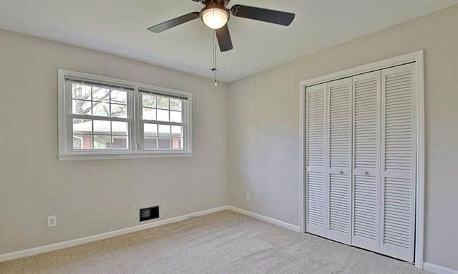 Building Photo - 4710 Navaho Cir