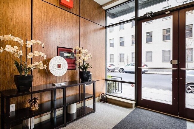 Building Photo - 257 Northampton St