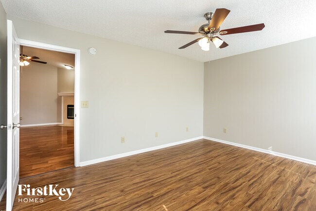 Building Photo - 8047 Queensferry Ln