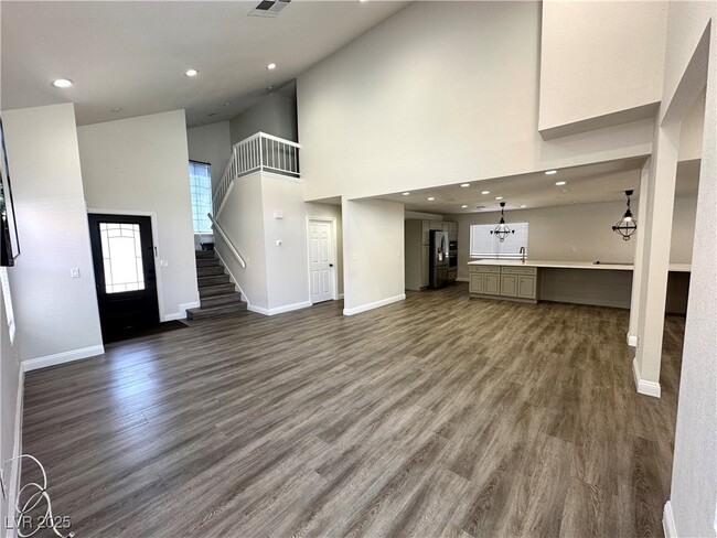 Building Photo - 9632 Rising Tide Dr