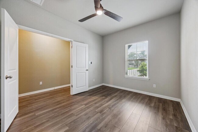 Building Photo - 11611 Copperstone Ave