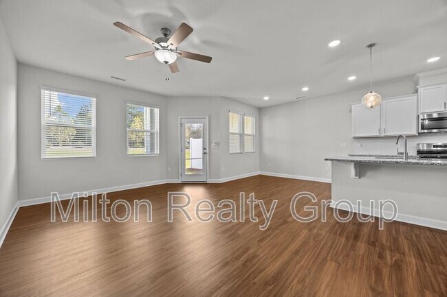 Building Photo - 63 Village Edge Dr