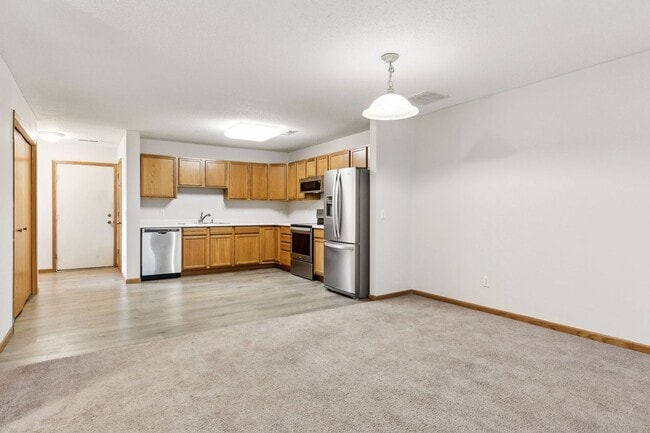 Building Photo - New Stainless Steel Appliances