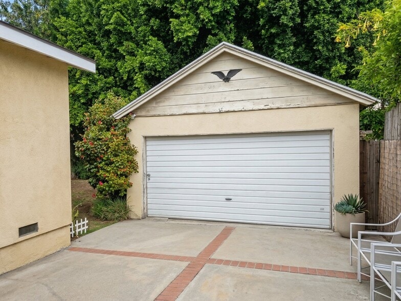 Building Photo - 4332 Sunnyslope Ave