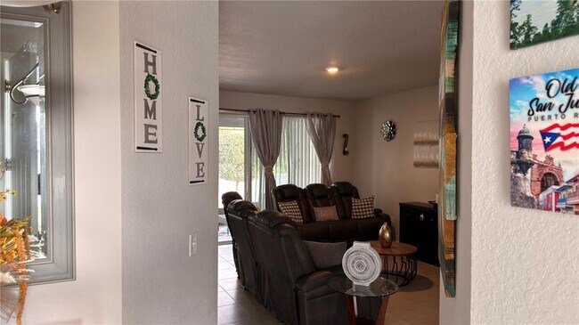 Building Photo - 358 Hibiscus Dr