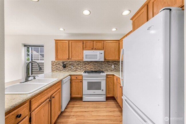 Building Photo - Beautiful 4 Bedroom Home in Ferndale!