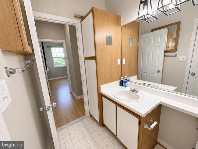 Building Photo - 601 Forest Walk Ln