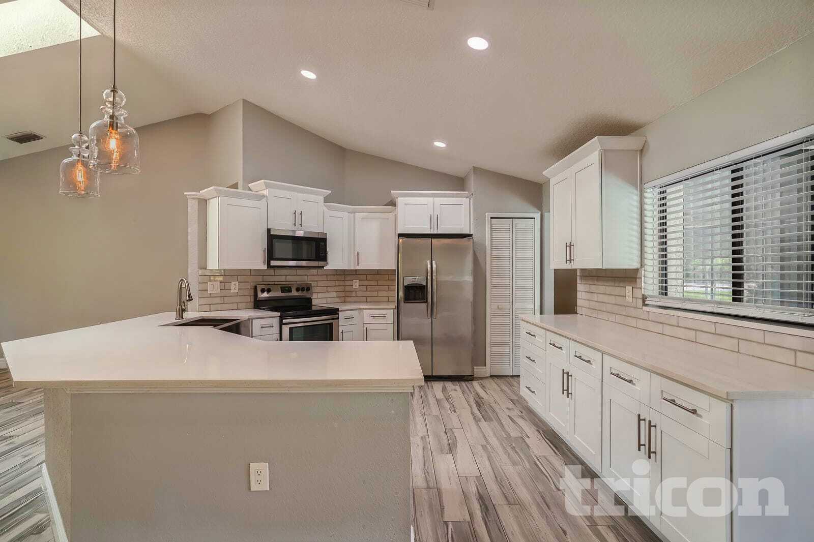 Building Photo - 598 Waterford Cir W