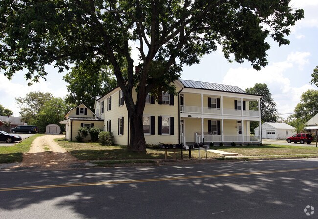 Building Photo - 8413 W Main St