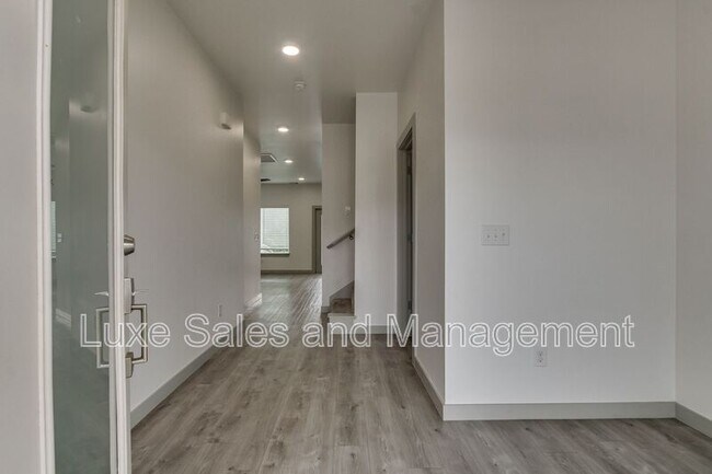 Building Photo - 13508 Vinita Dr