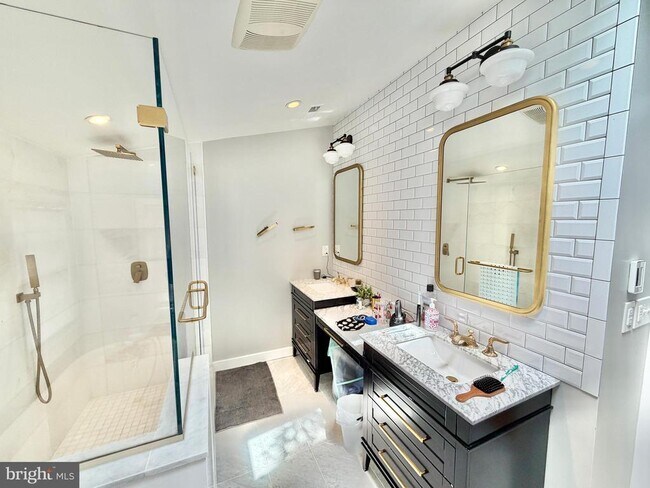Building Photo - 7538 Morningside Dr NW