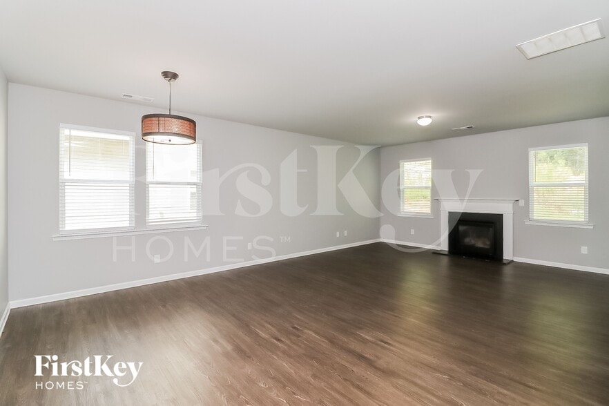 Building Photo - 203 Pinnacle Point Ct