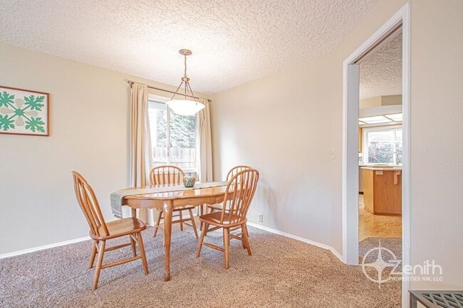 Building Photo - 12018 SE 17th St